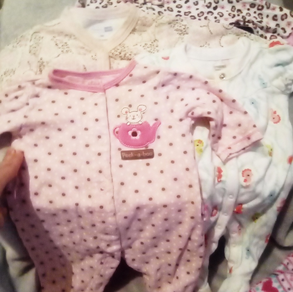 Baby girls sleepers🦄 FREE GIFT with EVERY SALE 🦄